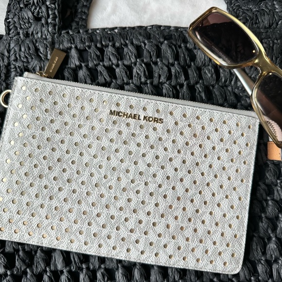 Michael Kors White Perforated Clutch NWOT - Picture 1 of 9